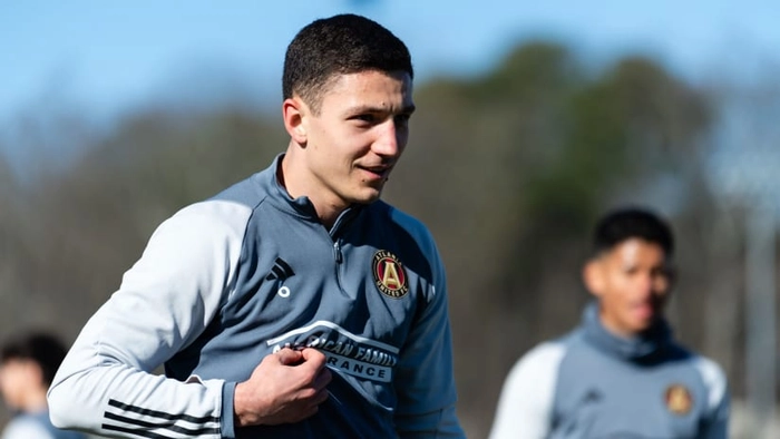 Bartosz Slisz di chuyển không bóng hiệu quả