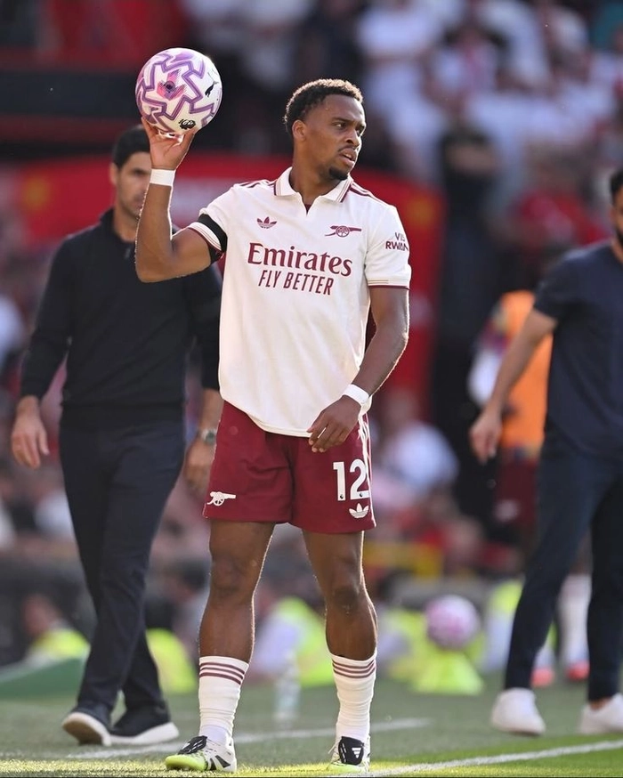 Cầu thủ Hà Lan thi đấu tại Premier League