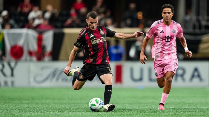 Cầu thủ số 11 Atlanta United trên sân cỏ