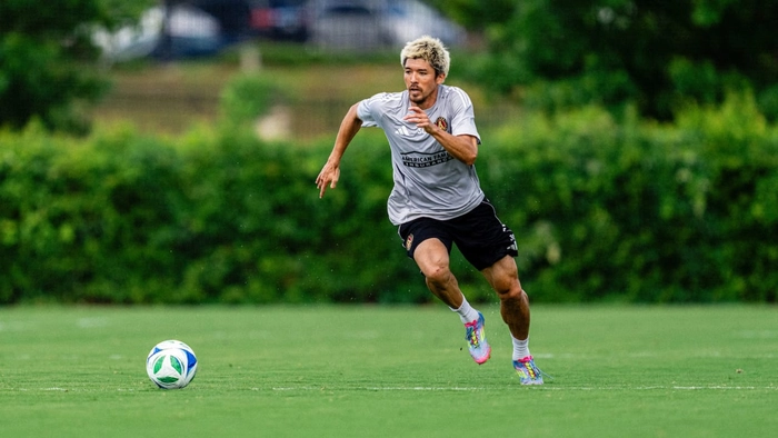 Cầu thủ số 30 Atlanta United trên sân cỏ