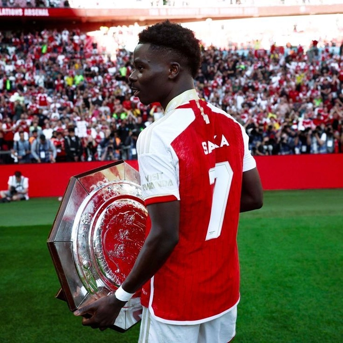 Cầu thủ tấn công thi đấu đầy năng lượng