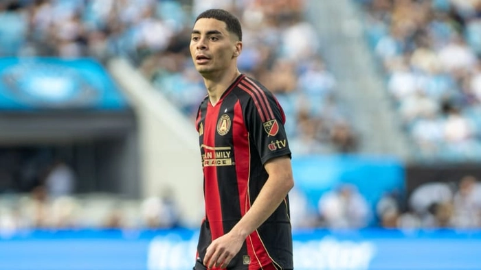 Cầu thủ tấn công thi đấu tại MLS