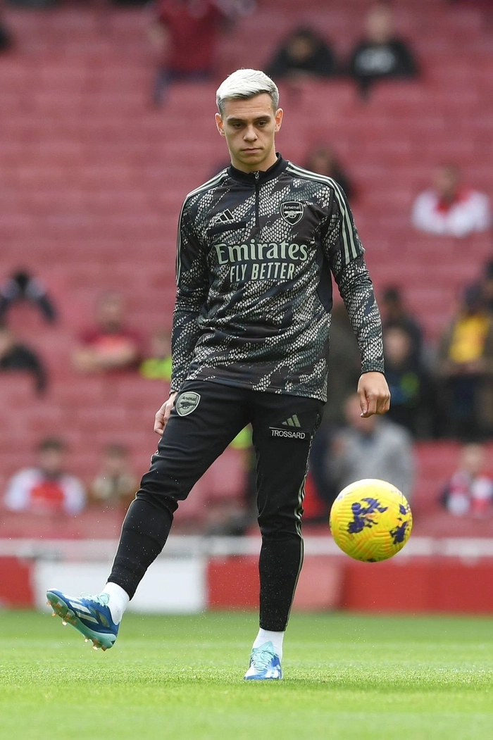 Cầu thủ tấn công thi đấu tốc độ