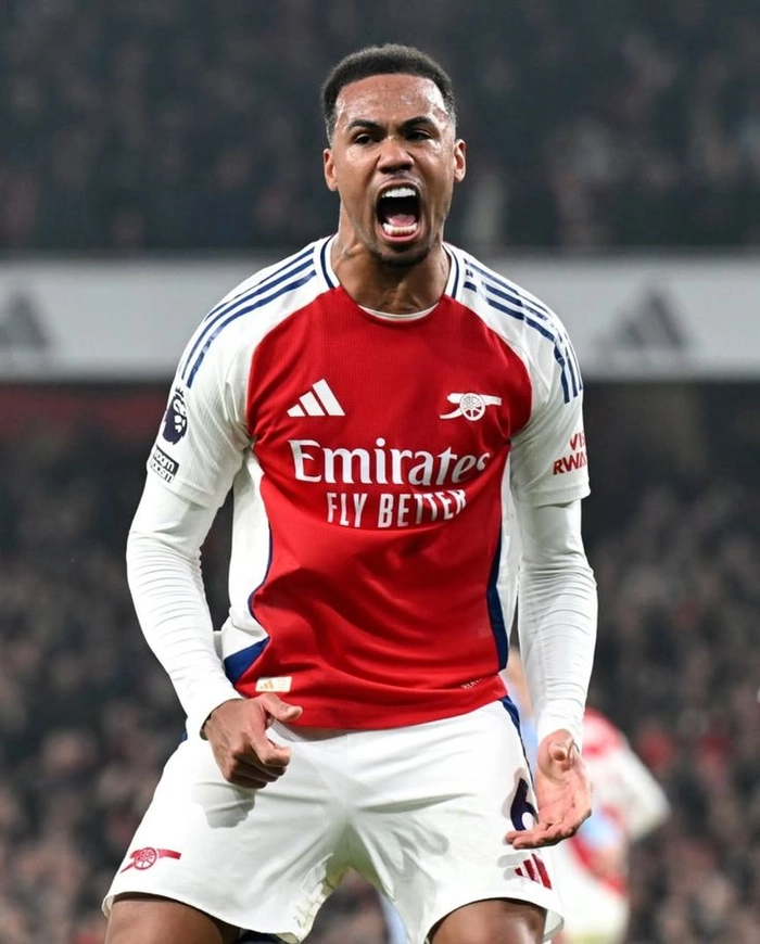Gabriel Magalhaes Arsenal trong trận đấu