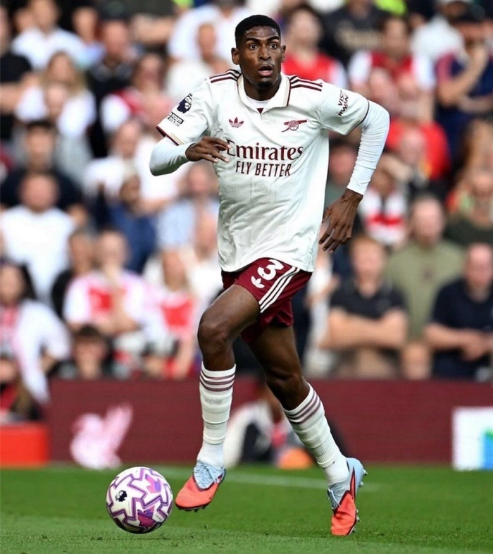 Cristhian Mosquera – Lá chắn trẻ đầy tiềm năng của Arsenal