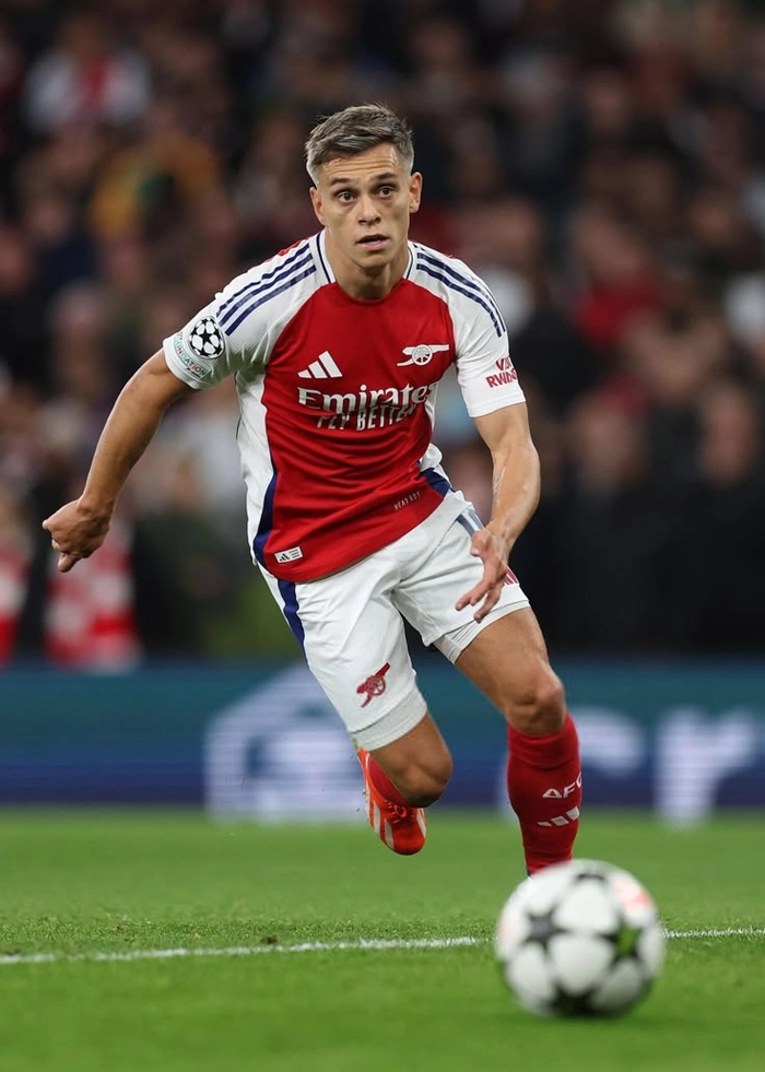 Hình ảnh cầu thủ Arsenal trên sân