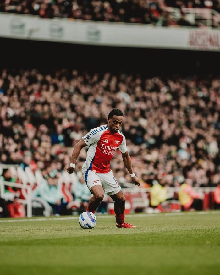 Hình ảnh thi đấu của hàng phòng ngự Arsenal