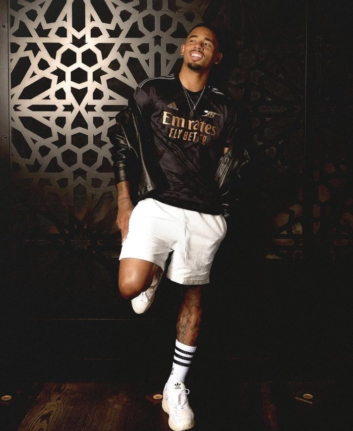 Hình ảnh tiền đạo trong hệ thống pressing