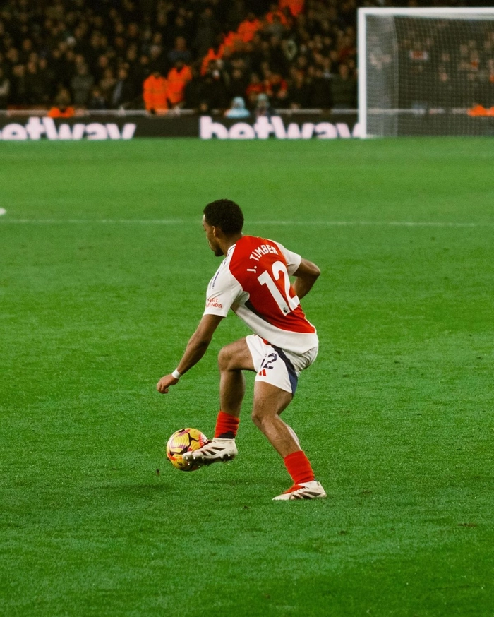 Jurriën Timber Arsenal thể hiện tốc độ