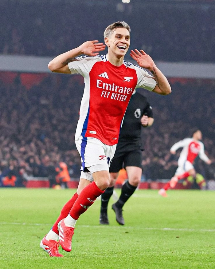 Khoảnh khắc Leandro Trossard Arsenal thi đấu