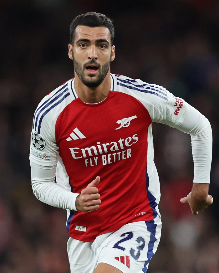 Mikel Merino Arsenal trong màu áo CLB