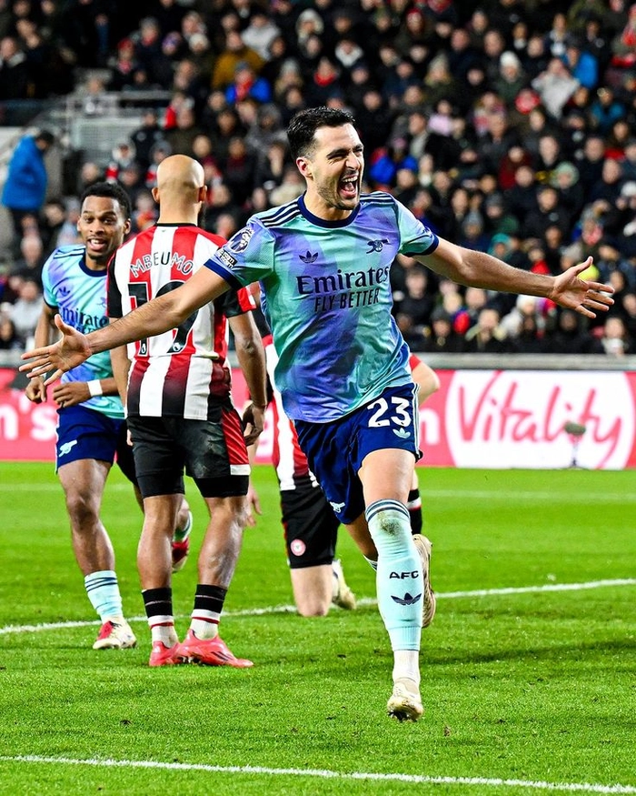 Mikel Merino Spain trong trận đấu quốc tế