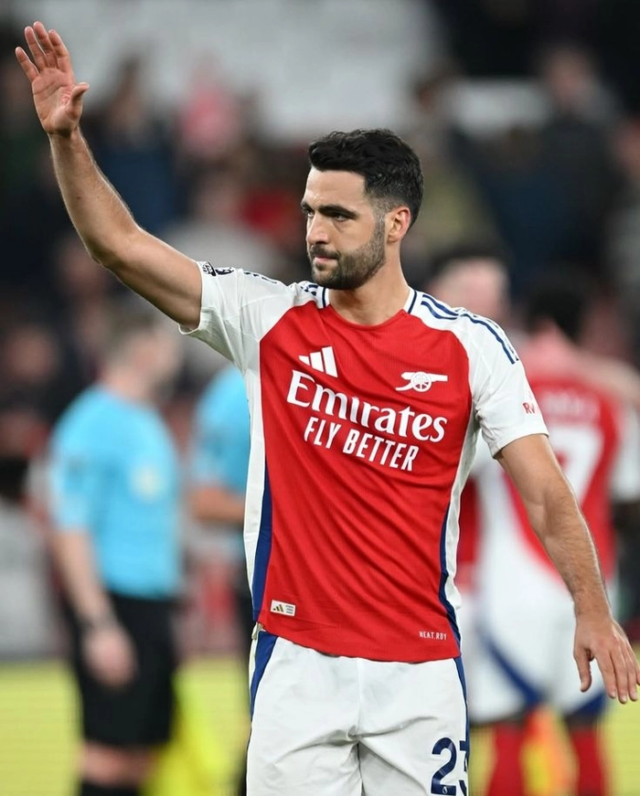 Mikel Merino trong trận cầu lớn