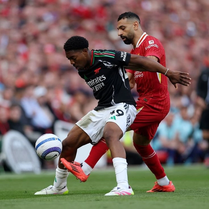 Myles Lewis-Skelly Arsenal trong trận đấu