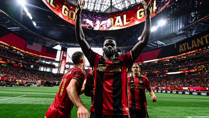 Phong cách thi đấu mạnh mẽ của tiền đạo Senegal