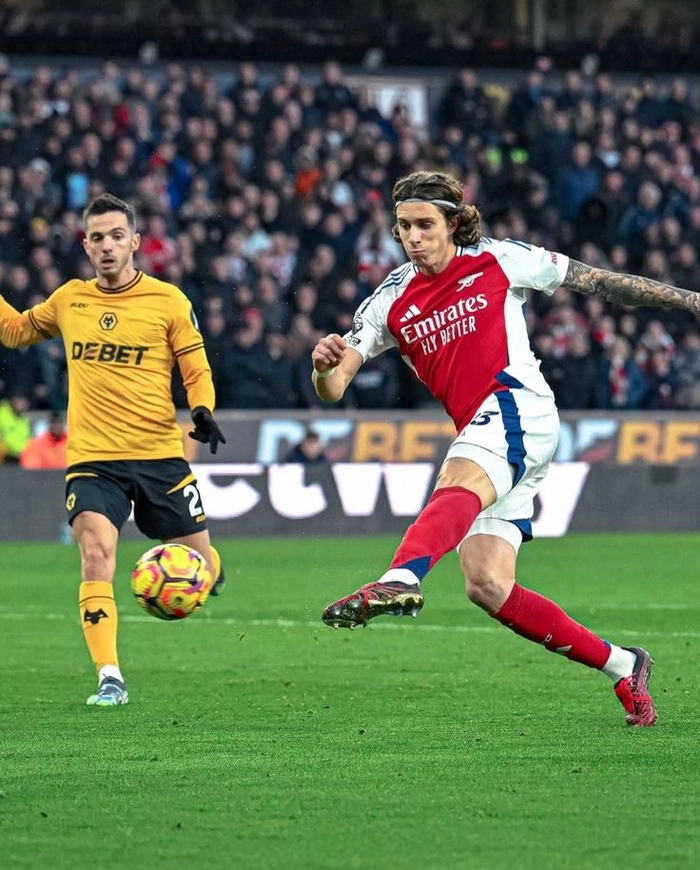 Riccardo Calafiori AC Milan trong trận cầu