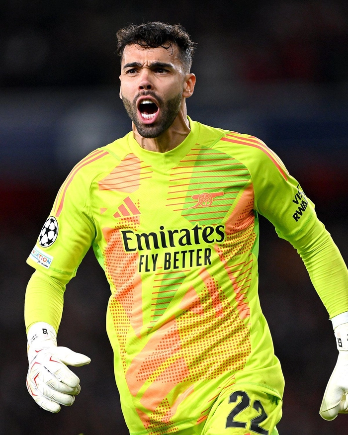 Thủ môn David Raya thi đấu tự tin