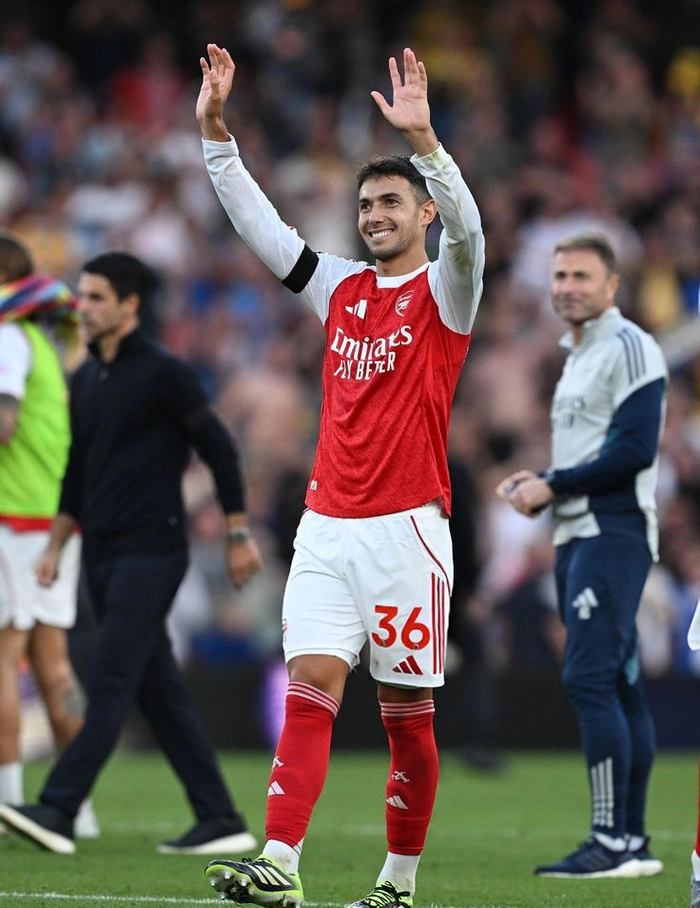 Tiền vệ thi đấu ổn định trên sân