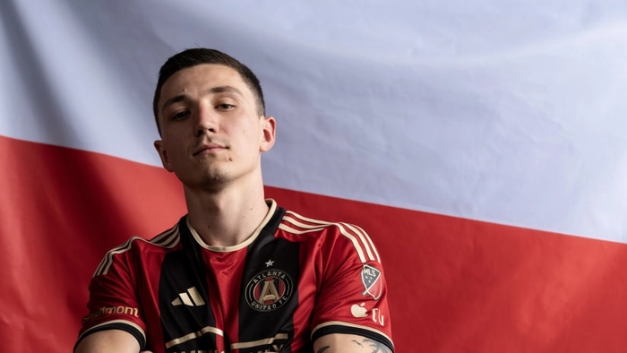 Tiền vệ trung tuyến trong pha phản công