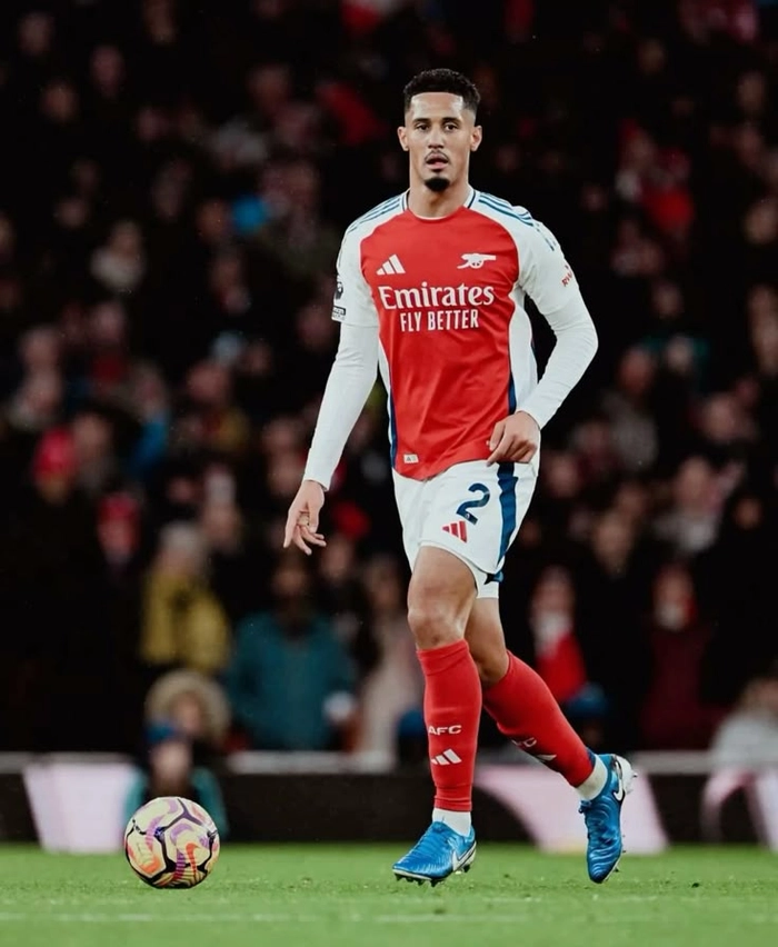 William Saliba France trong màu áo đội tuyển