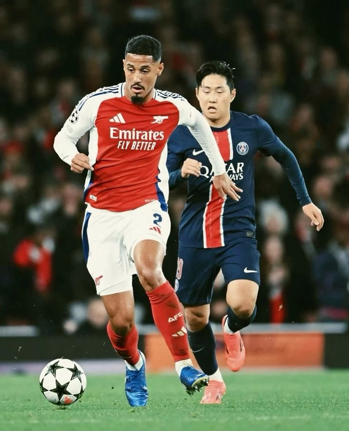 William Saliba trong một trận cầu