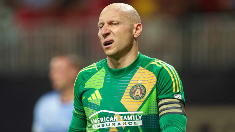 brad guzan (4)